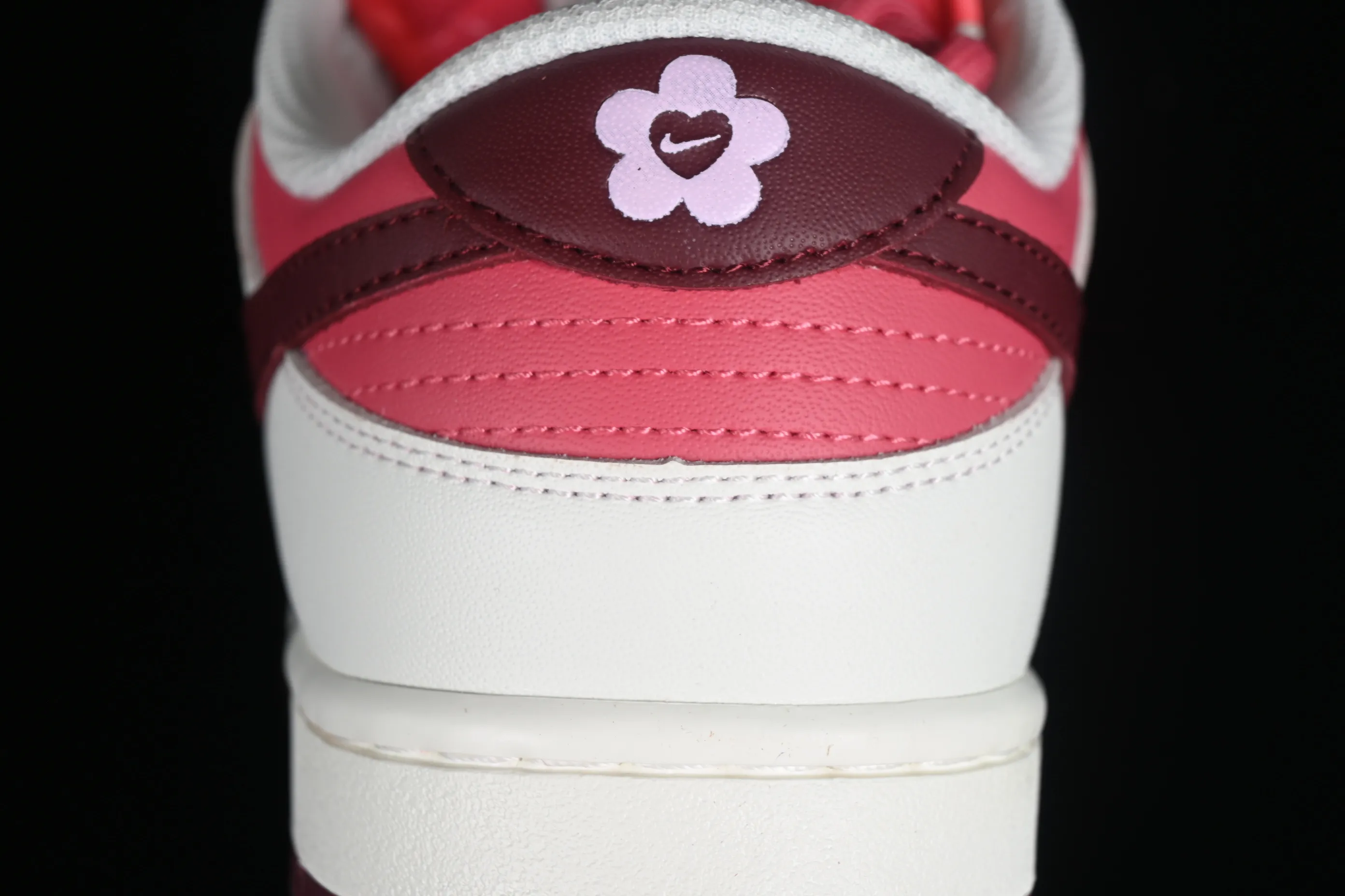 All Categories Nk SB Dunk Series Nk SB Dunk Low Low-top sneakers N version Nk Dunk Low GS "Valentine's Day" Valentine's Day color SB low-top casual sneakers HF0736-161
